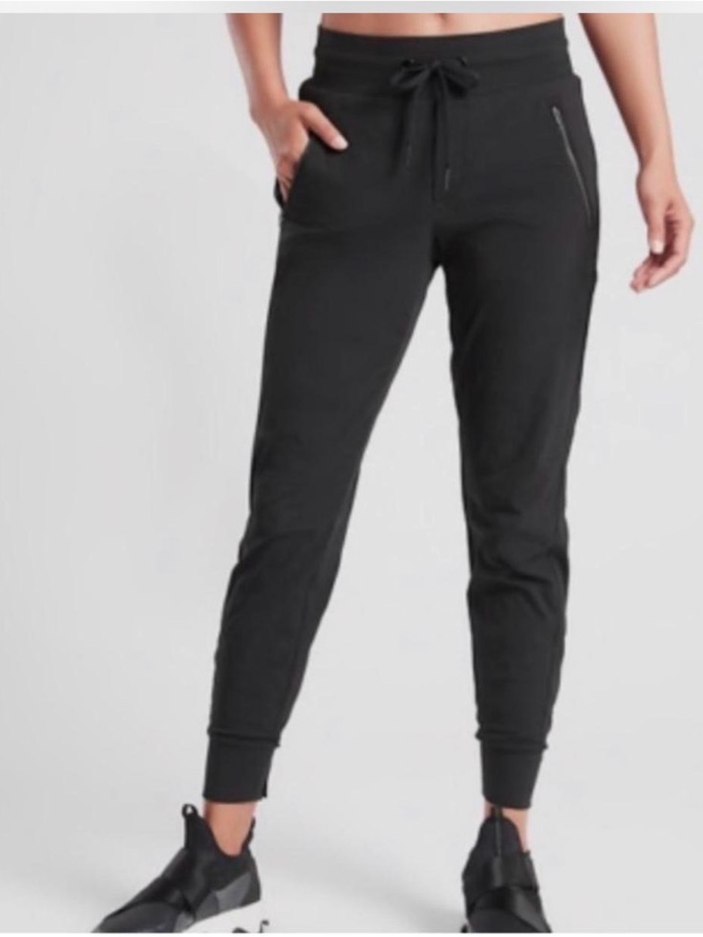 Athleta Trekkie North Jogger Black 10P Petite Trail Hiking Pants